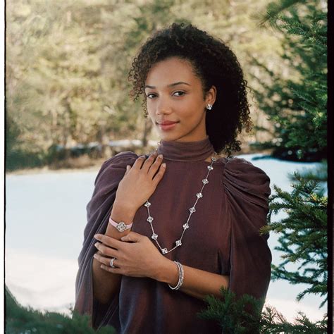 Van Cleef & Arpels: Tis the Season to Be Lucky