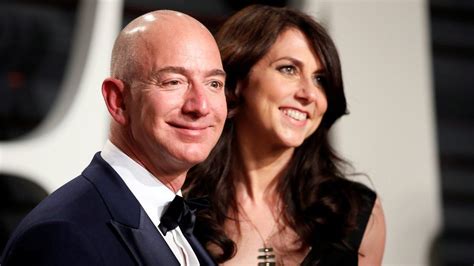 Jeff Bezos World S Richest Man Agrees Bn Divorce Bbc News
