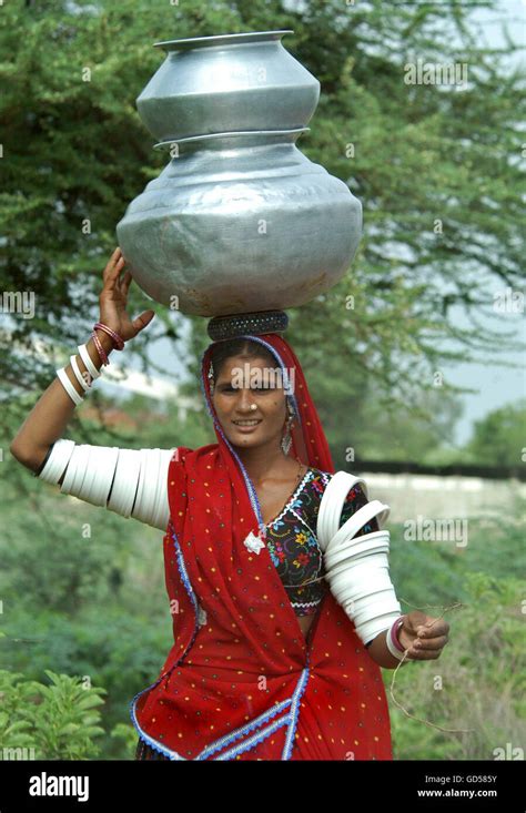 Tribal Women Carrying Water Pot Hi Res Stock Photography And Images Alamy