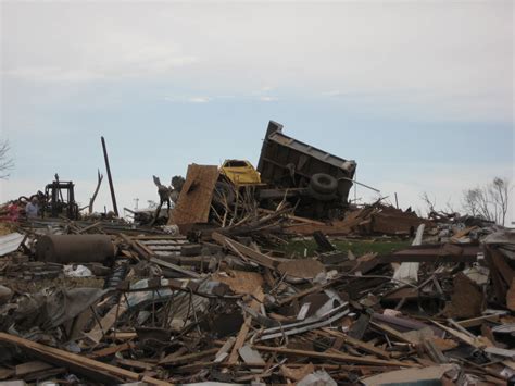 Fileparkersburg Tornado Damage Wikipedia