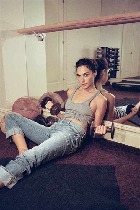 30 Hot Photos Of Gal Gadot That Truly Makes Her Wonder Woman 29 Gal