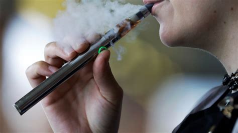 Florida Lawmakers Weigh Raising Age For Smoking Vaping Wfla