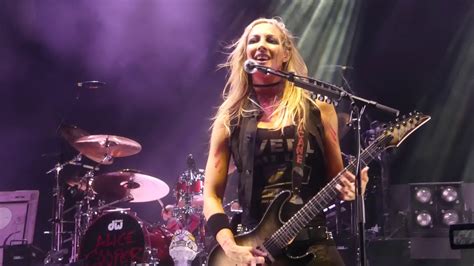Nita Strauss Guitar Solo And Poison And Halo Of Flies Alice Cooperyork