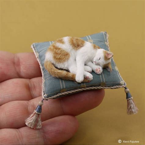 Artist Kerri Pajutee Creates Incredibly Realistic Miniature Animal