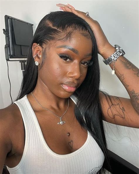 Megalook Undetectable Transparent X Lace Frontal Wig Brazilian Stra Side Part Hairstyles