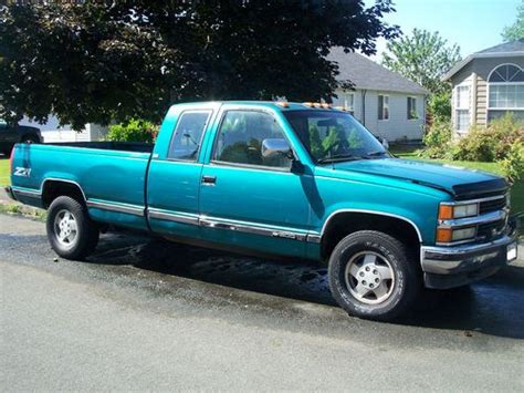 Sell Used 1994 Chevy 1500 Ext Cab Z71 4x4 Long Bed Manual 5 Speed V8