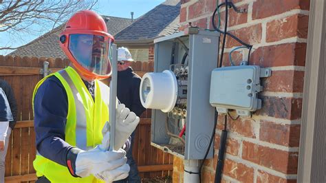 Xcel Energy Installs First Of Many Smart Meters In Amarillo