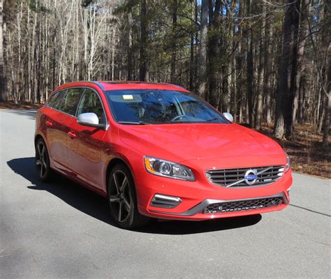 Detailed features and specs for the used 2015 volvo v60 including fuel economy, transmission, warranty, engine type, cylinders, drivetrain and more. Sportwagon: 2015 Volvo V60 T6 R-Design — Auto Trends Magazine