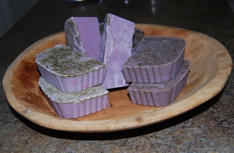 English garden homemade lavender soap with lavender flowers | etsy. Purple Pinafore: DIY Organic Lavender Soap