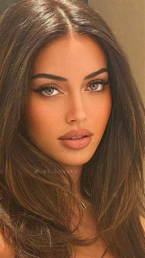 Pin By Frank Lowrie On Faces In The Crowd In 2021 Brunette Beauty Beauty Girl Beautiful Girl