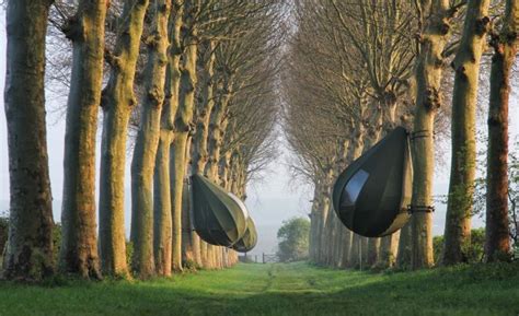 Wil jij een nacht in een boomtent van dré wapenaar doorbrengen, reserveer dan via toerisme@borgloon.be. Slapen in de bomen in Hex - CGconcept.be