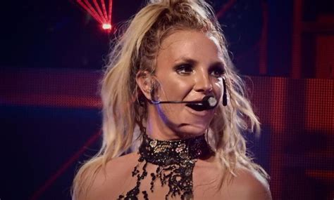 Britney Spears Body Measurements Height Weight Eye Color