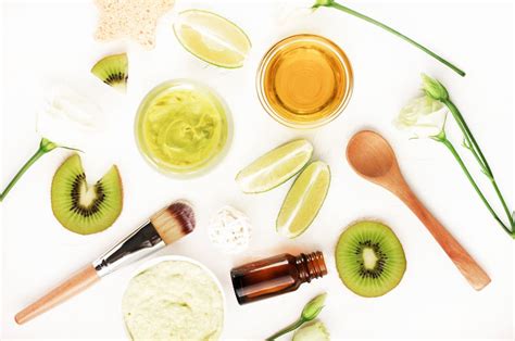 The 5 Best Natural Skincare Ingredients For Your Daily Routine