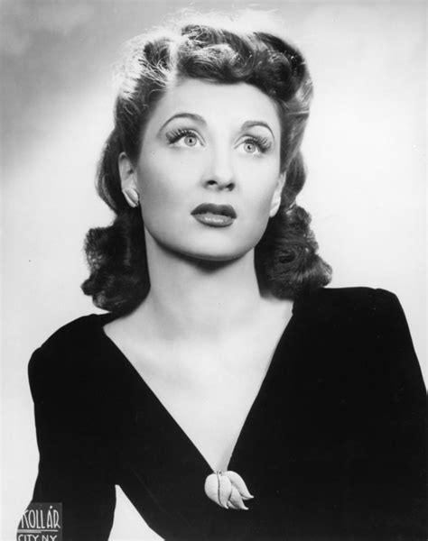 30 Vintage Portrait Photos Of Betty Garrett In The 1940s And 50s Vintage News Daily
