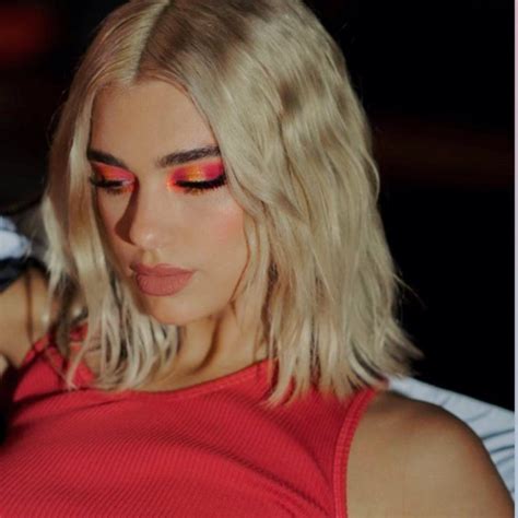 See Dua Lipa Serve Some Incredible Bold Makeup Looks Ponytail