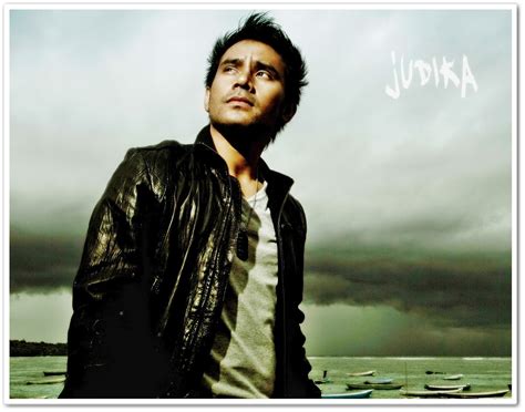 Dapatkan lirik lagu lain oleh kerispatih di kapanlagi.com. Lirik lagu judika bukan dia tapi aku ~ My Life, My Love