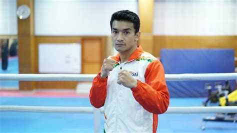 Shiva Thapa Creates History With Silver In Asian Boxing Championships