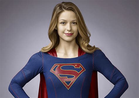 Supergirl Premiere Takes Flight On Cbs Tonight The Epoch Times