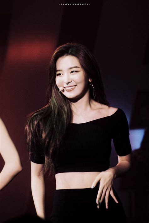 Seulgi Wears A Shockingly Sexy Outfit During Recent Performance Koreaboo