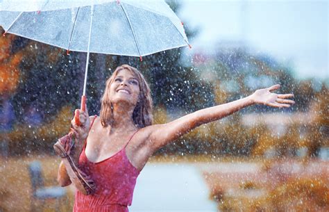 Walking In The Rain 4 Wellness Benefits Of Rainy Walks Psychologies