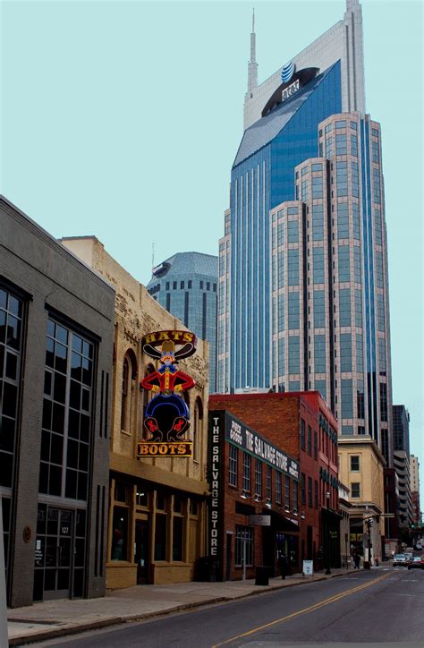 Batman Nashville Tennessee Times Square Batman Landmarks Travel