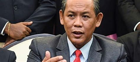 Pejabat menteri besar negeri sembilan tingkat 5b, wisma negeri 70503 seremban. Ibu Meninggal, Bapa Di Penjara. Ramadan 6 Beradik Ini ...