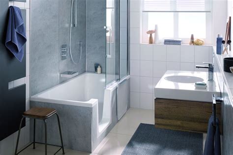 Badewanne mit Dusche | SanitärJournal - @work