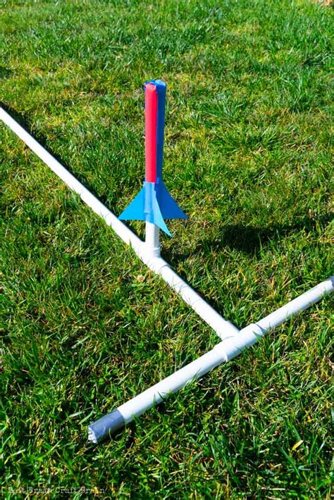 In this instructable i will show you how to make stomp rockets out of house hold materials. How to Make DIY Stomp Rockets - Left Brain Craft Brain