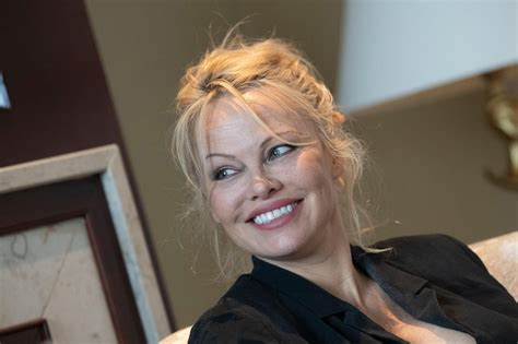 Sexy Shooting Nach Doku Pamela Anderson Posiert Mit Jahren V Llig Nackt