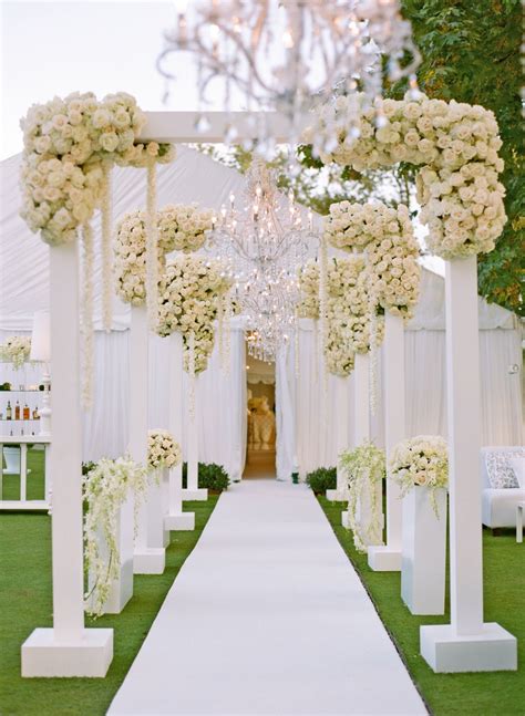 Elegant All White Country Club Wedding With Natural