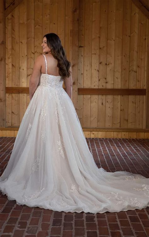 Plus Size Tulle Ballgown Wedding Dress True Society Bridal