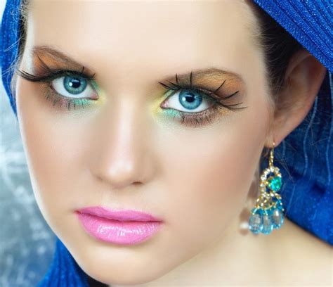 A Proper Make Up For Wide Set Of Blue Eyes Beauty Tips