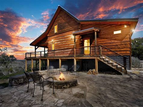 11 Luxury Cabins In Texas Hot Tubs Hill Country Views 2021