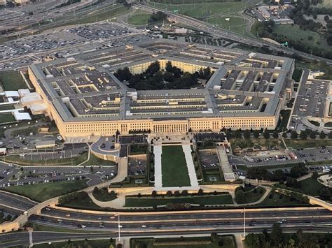 Le Pentagone Annonce Une Aide Militaire Supplémentaire De 300 Millions De à L Ukraine Snrt News