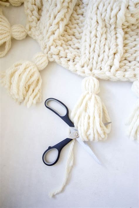 So once you've learned how to make a chunky knit blanket and completed the design, it has the warmth of wool combined with the strength of acrylic, making it much harder wearing and easier to wash and. How to make wool tassels for your chunky knit blanket. A ...