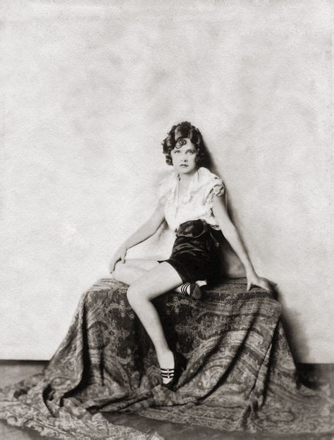 Lora Foster Performed In The Ziegfeld Follies Of 1927 Ziegfeld Girls
