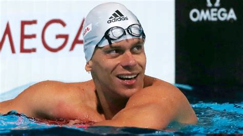 También rompió el récord de los juegos panamericanos y sudamericano en los 4 × 100 m libre, con un tiempo de 3m15s90, junto con. Cesar Cielo afirma que irá tentar disputar Jogos Olímpicos ...