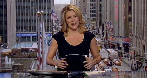 Megyn Kelly Goes On Maternity Leave Video Huffpost Latest News