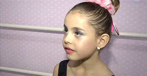 G1 Menina De 9 Anos é única Bailarina Do To Escolhida Para Dançar No