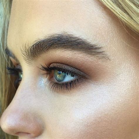 The 2016 Eyebrow Trend Smokey Bushy And Brushed The