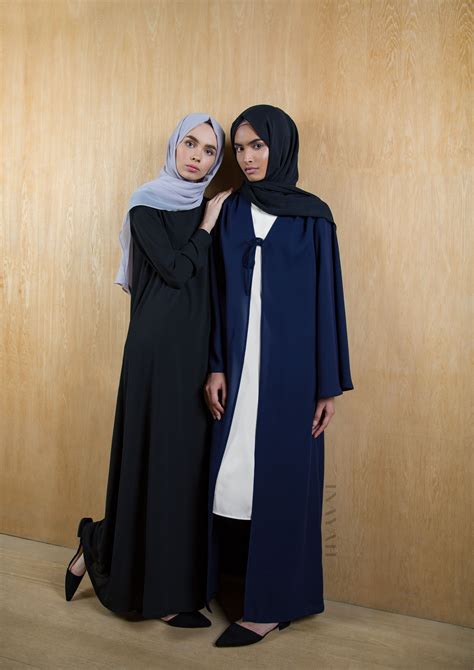 Inayah Casual Wear At Its Finest Black Scoop Neck Maxi Pair With