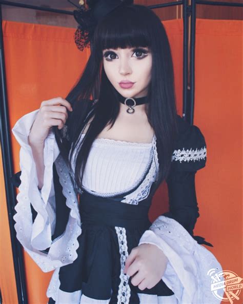 Shy Gamer Who Transformed Herself Into A Living Doll After Discovering