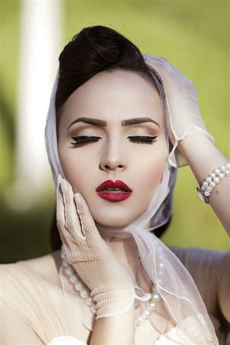 Eleganz Im Stil Der 50er Jahre Vintage Makeup Looks Vintage Eye Makeup Vintage Makeup