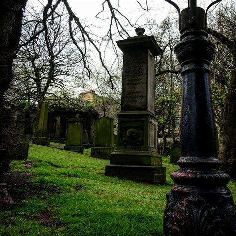 Graveyards At Dusk In Edinburgh Scotland Cemitério