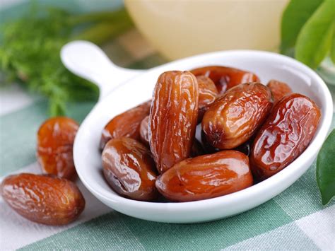 Top 10 Amazing Benefits Of Dates Khajoor For Health Hair And Skin