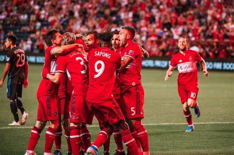 Chicago Fire Soccer Team Makes Move To Soldier Field Official Crains