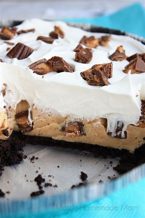This easy to make chocolate mousse pie features a chocolate graham cracker crust, rich chocolate mousse filling, whipped cream, and a chocolate what's the different between chocolate mousse pie and chocolate cream pie? Peanut Butter Cup Cool Whip Pie (Mostly Homemade Mom ...