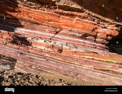 Cliff Rock Layers Hi Res Stock Photography And Images Alamy