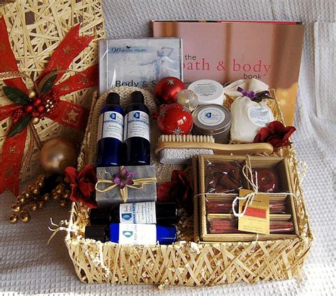 The 68 best wedding gift ideas this year. 10 Stylish Christmas Gift Basket Ideas For Couples 2020