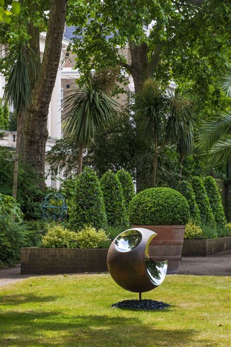 Sculpture Moderne Pour Donner Un Souffle De Vie Au Jardin Contemporain